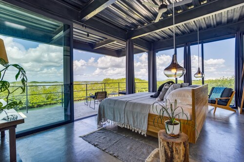 Casa Balam: Private Chef Included - Waterfront Villa - 40ft Pool - Sunset Views