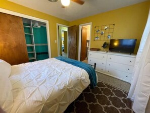 3 bedrooms, iron/ironing board, travel cot, free WiFi