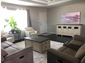 Living area - Casa Padre, Perfect for long term stays. (Weslaco)