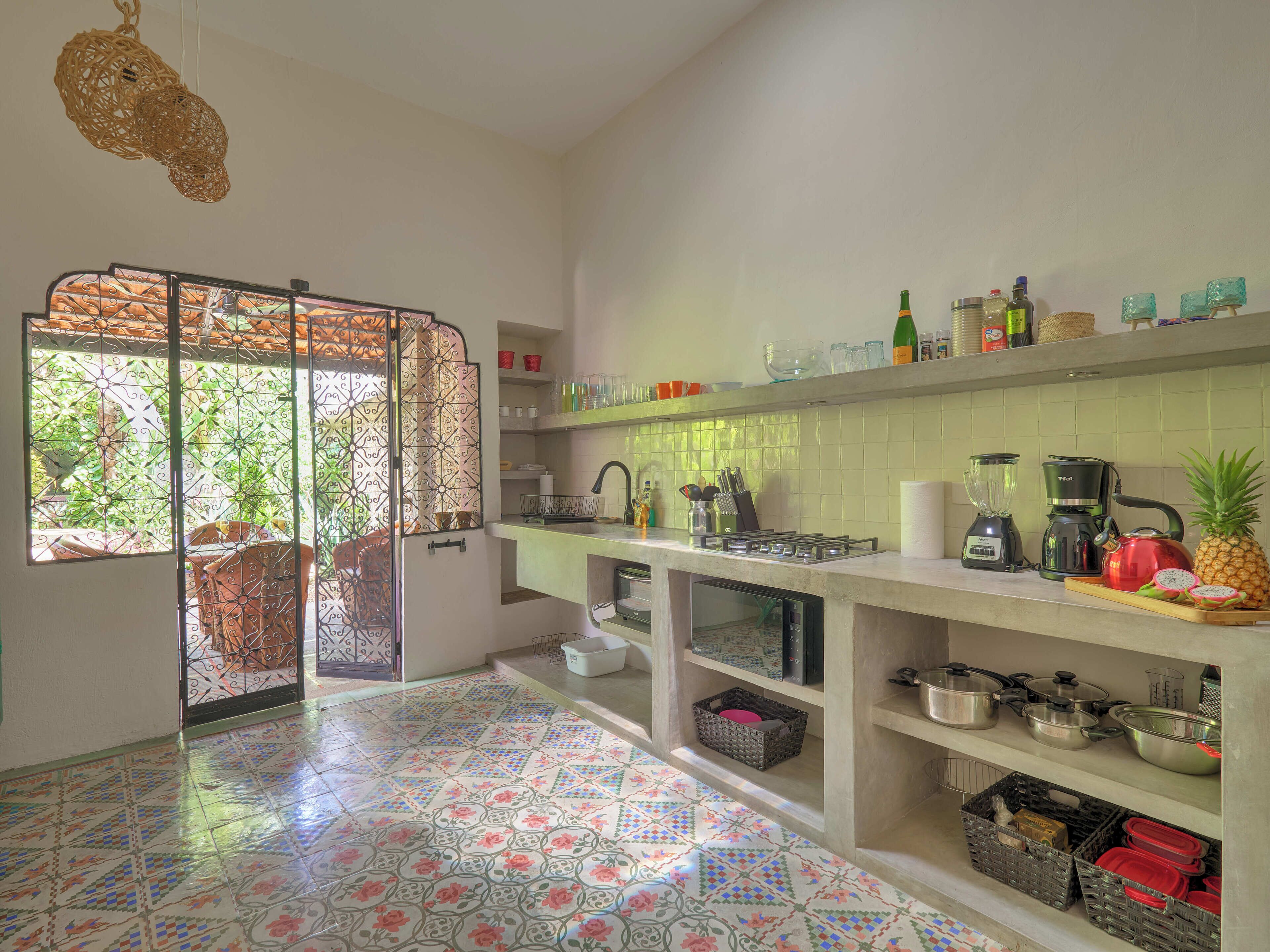 雪櫃、微波爐、爐具、咖啡機/沖茶器