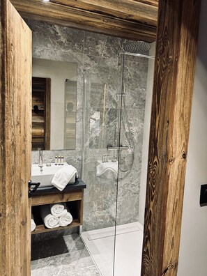 Premium Apartment | Bathroom - Hameau des Prodains - Résidence (Morzine)