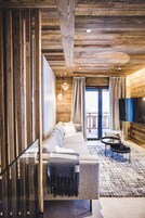 Apartamento de diseño | Zona de estar | Una Smart TV, suelo radiante, una oficina