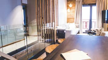 Design Apartment | Living area | Smart TV, heated floors, offices