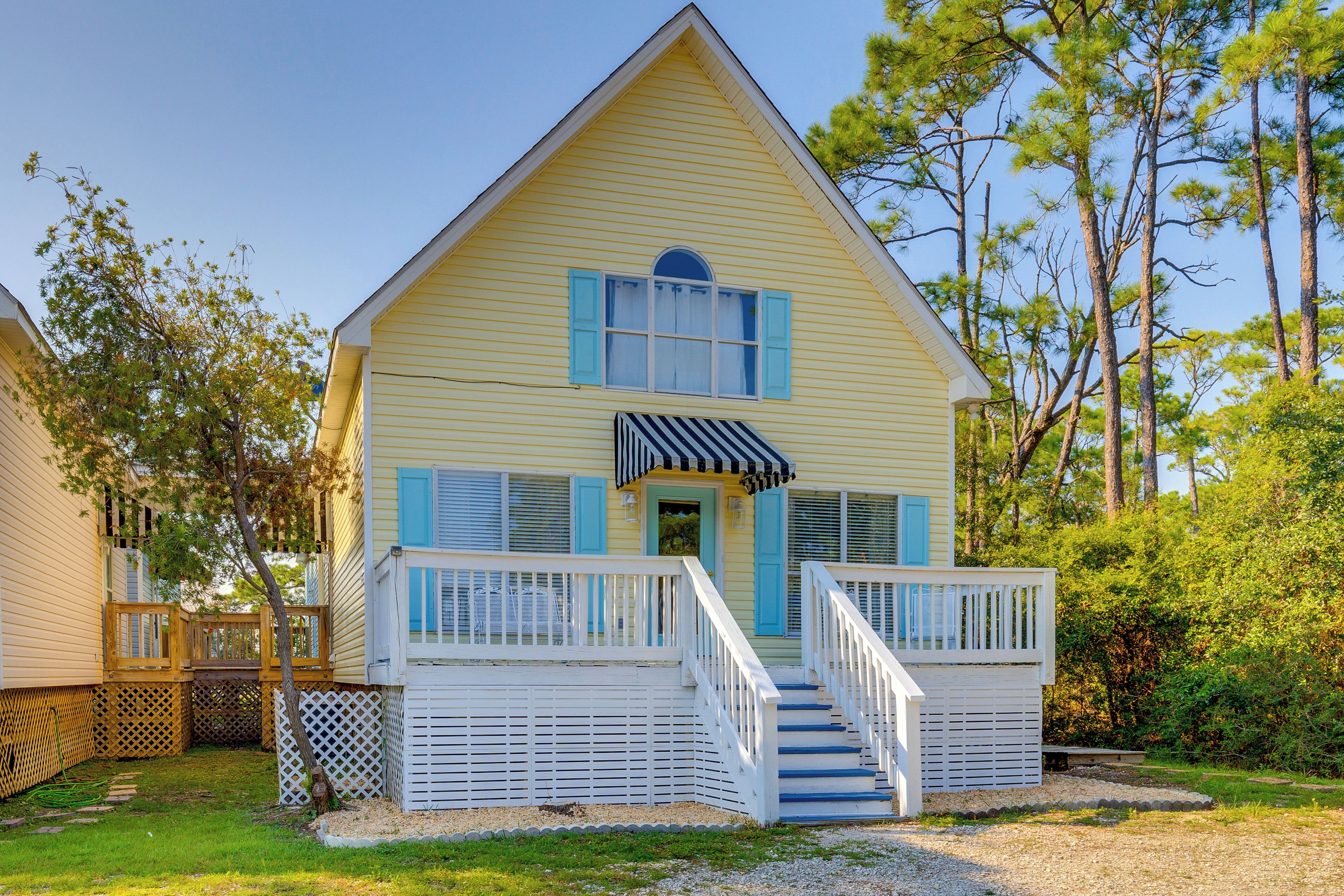 Creekfront Dauphin Island Cottage: Walk to Gulf!
