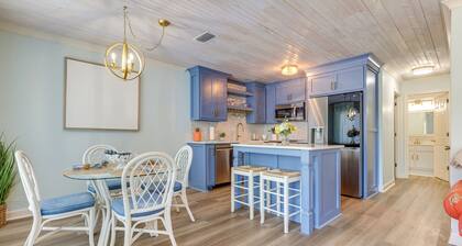 Creekfront Dauphin Island Cottage: Walk to Gulf!
