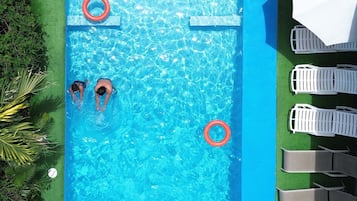 32-inch Smart TV with satellite channels, printers