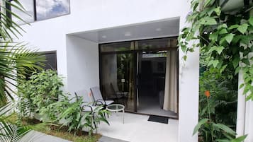 Comfort Apartment, 2 Queen Beds, Garden View, Ground Floor