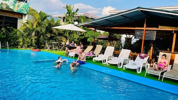 Piscina all'aperto, ombrelloni da piscina