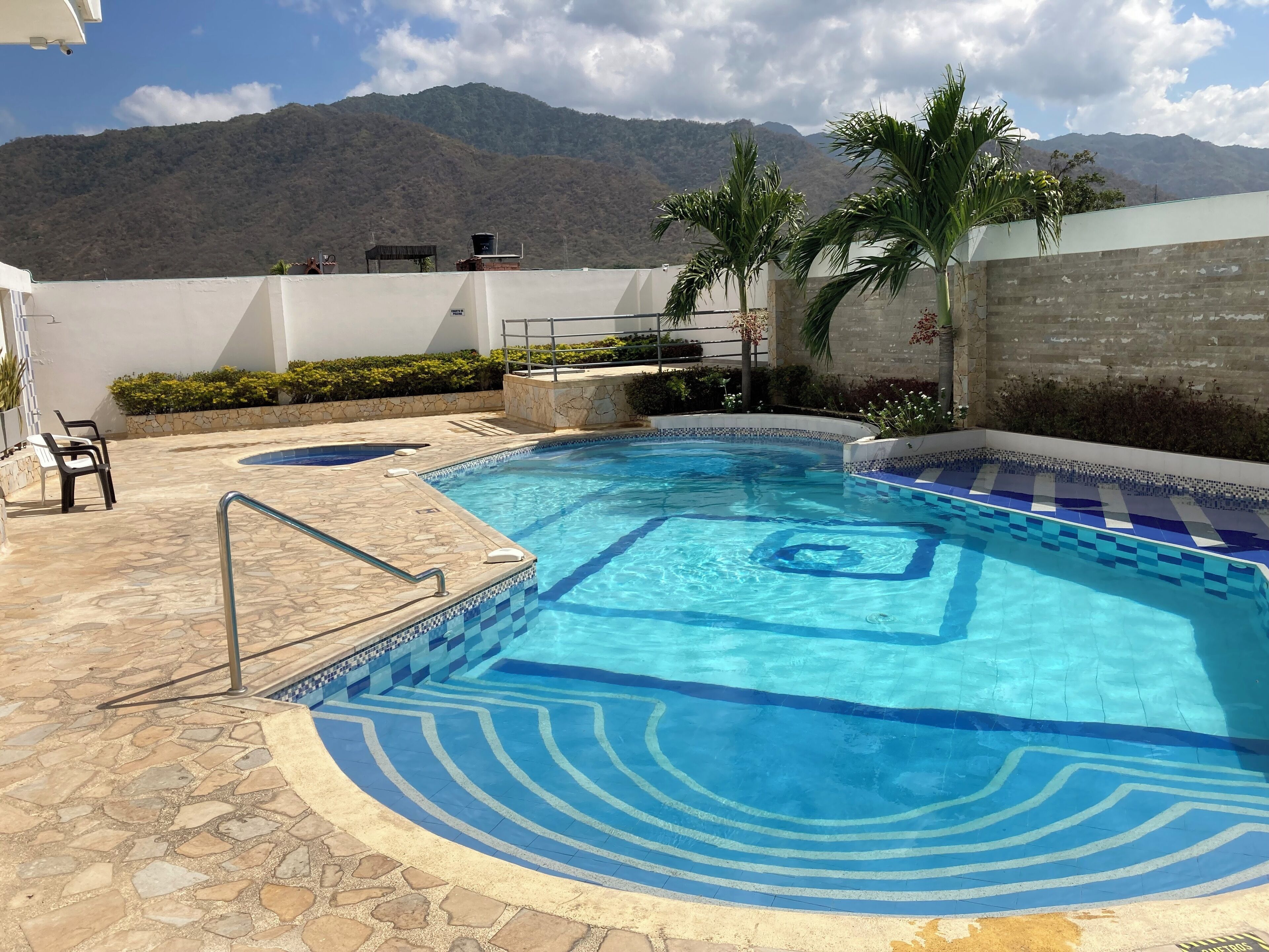 Kolam renang outdoor