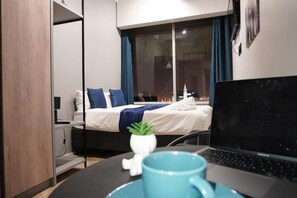 1 slaapkamer, een strijkplank/strijkijzer, wifi, beddengoed
