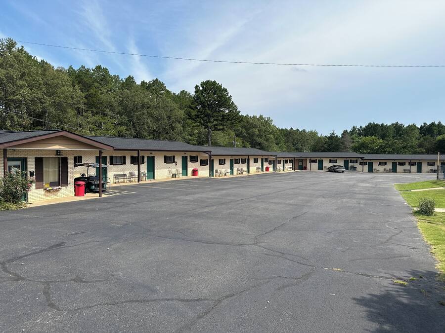 Fachada de la propiedad