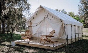 Property grounds - Glamping Dragonfly Tent (Floral City)