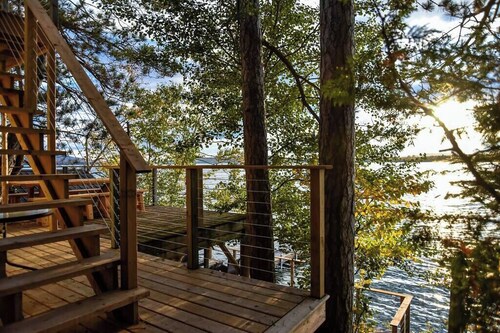 Chalet with unique Sauna on Brome Lake