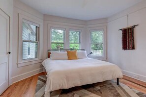 2 chambres, bureau, fer et planche à repasser, Wi-Fi gratuit