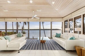 Immagine non classificata, 4 di 41, pulsante