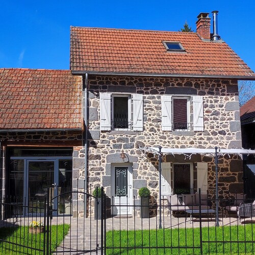 Maison Charmante Avec Jardin Clos