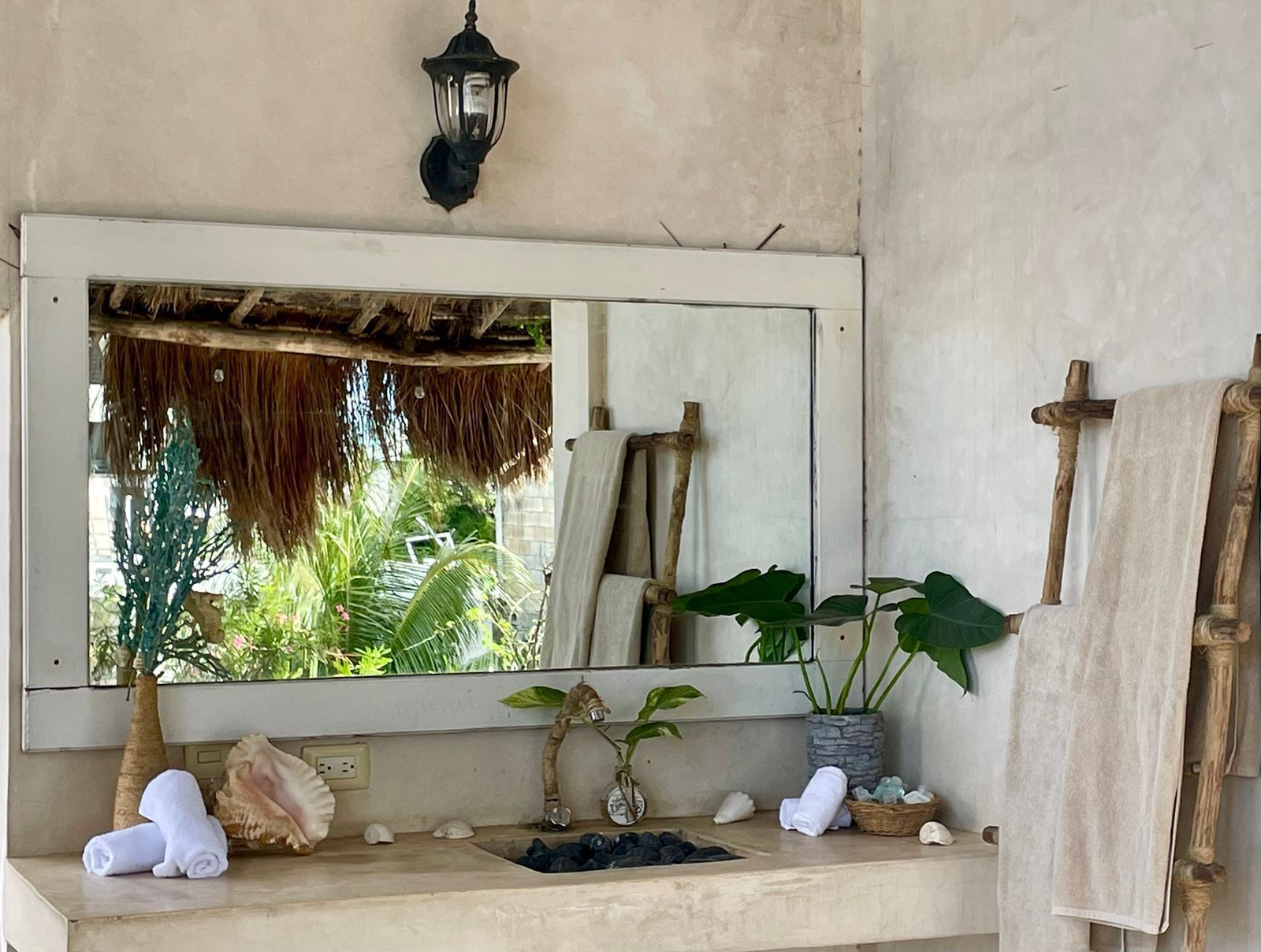 Shower, rainfall showerhead, towels