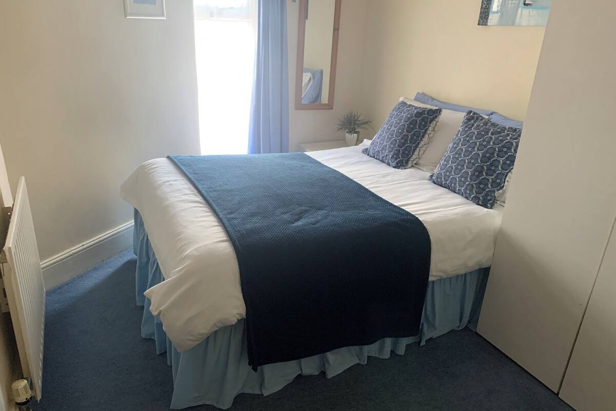 Deluxe family room