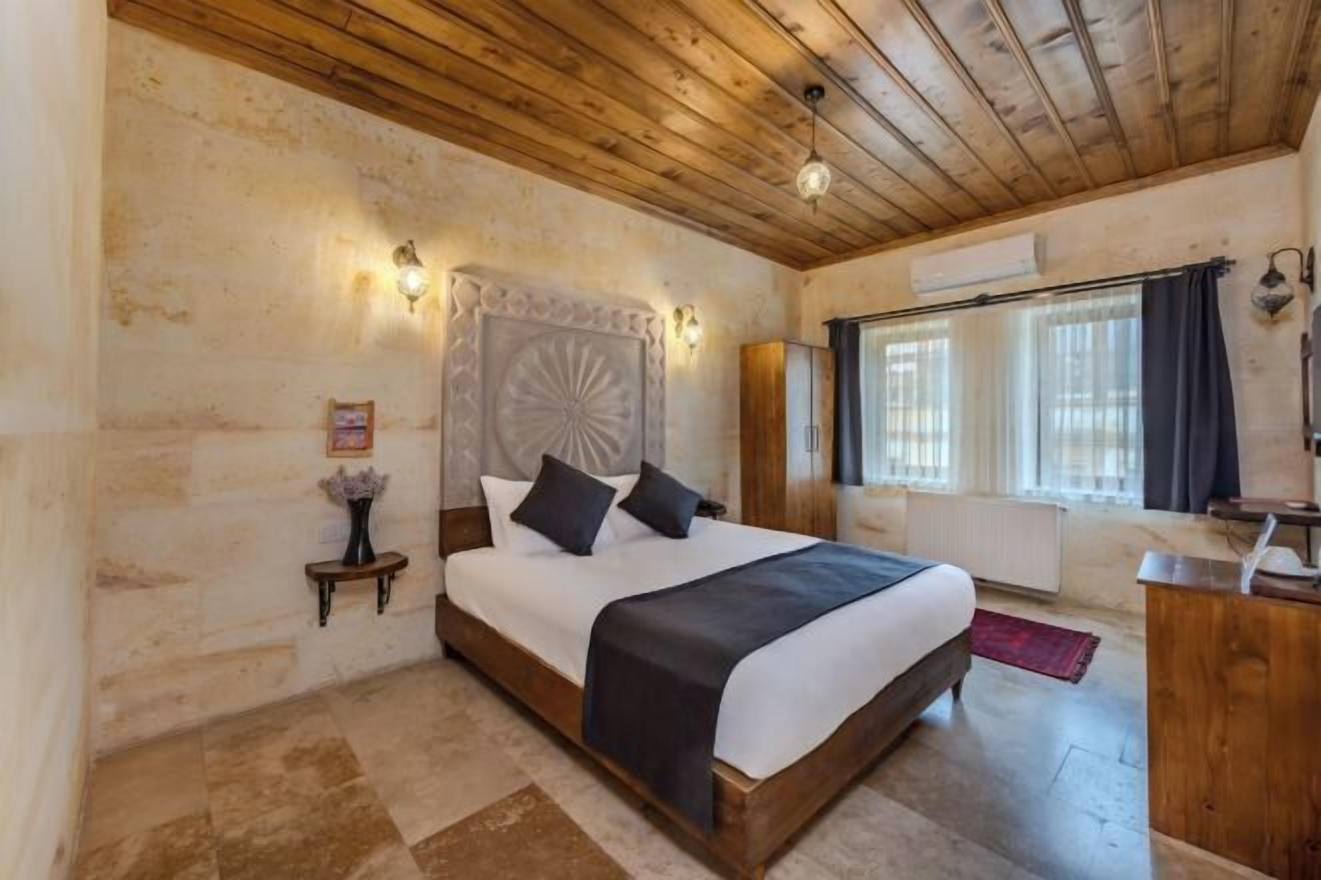 Premium bedding, minibar, desk, laptop workspace