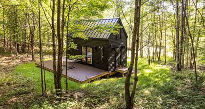 Chic Tiny House Hideaway | Peaceful Country Retreat