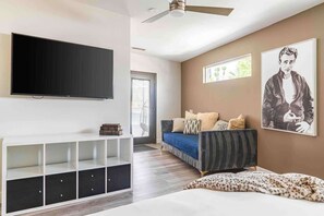 5 habitaciones, tabla de planchar con plancha, wifi y ropa de cama 