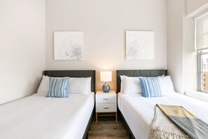 4 bedrooms, iron/ironing board, WiFi, bed sheets