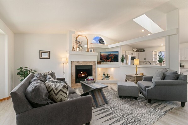 House, Multiple Beds, Patio, Garden View (2719 Daffodil Place) | Living area | 42-inch flat-screen TV with digital channels, fireplace - Charming Home With RV Parking, 30 Miles From Rmnp (Loveland)