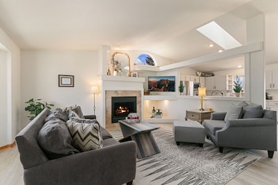 Charming Home With RV Parking, 30 Miles From Rmnp