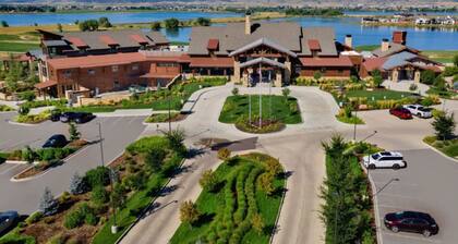 Elegant Home Near TPC Golf Course and Trails