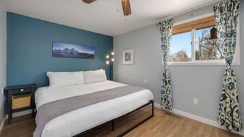 House, Multiple Beds, Hot Tub, Garden View (919 Grant Avenue) | 4 bedrooms, individually decorated, individually furnished, free WiFi