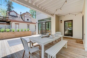 House, Multiple Beds, Patio, Garden View (616 Peterson St*) | Outdoor dining