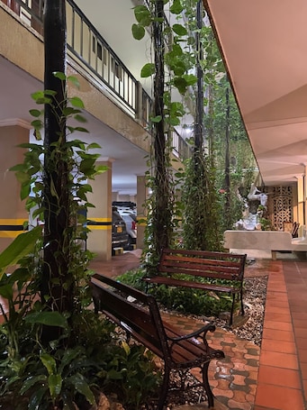 Front of property. Hotel San Francisco