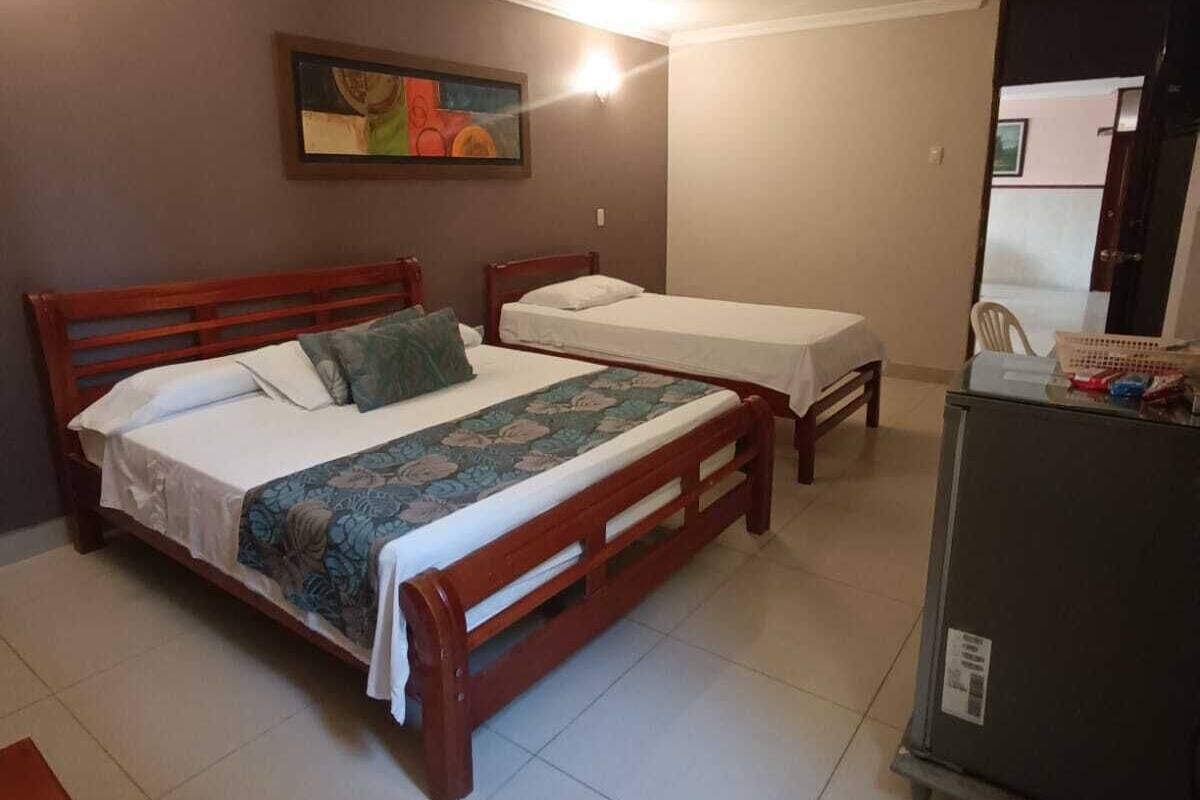 Phòng dành cho gia đình | Minibar, bàn, khu vực làm việc phù hợp cho laptop 