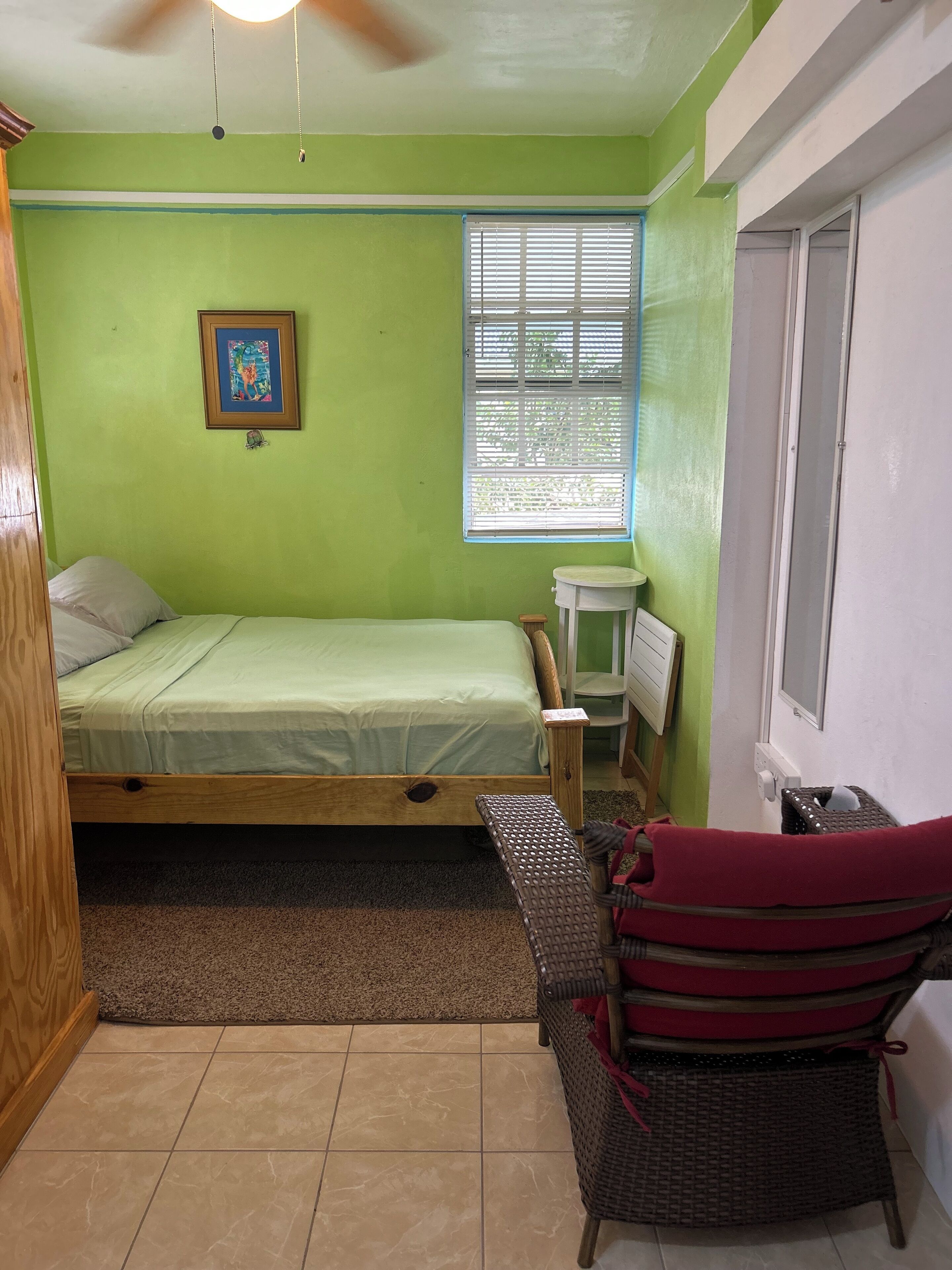 3 bedrooms, desk, travel crib, free WiFi