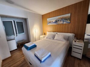 3 chambres, fer et planche à repasser, Wi-Fi, literie fournie