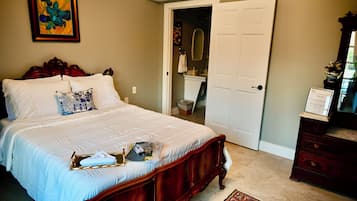 3 habitaciones, tabla de planchar con plancha, wifi y ropa de cama