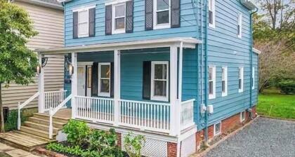Cozy cottage 3 blocks to beach