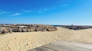 Sillas reclinables de playa, toallas de playa