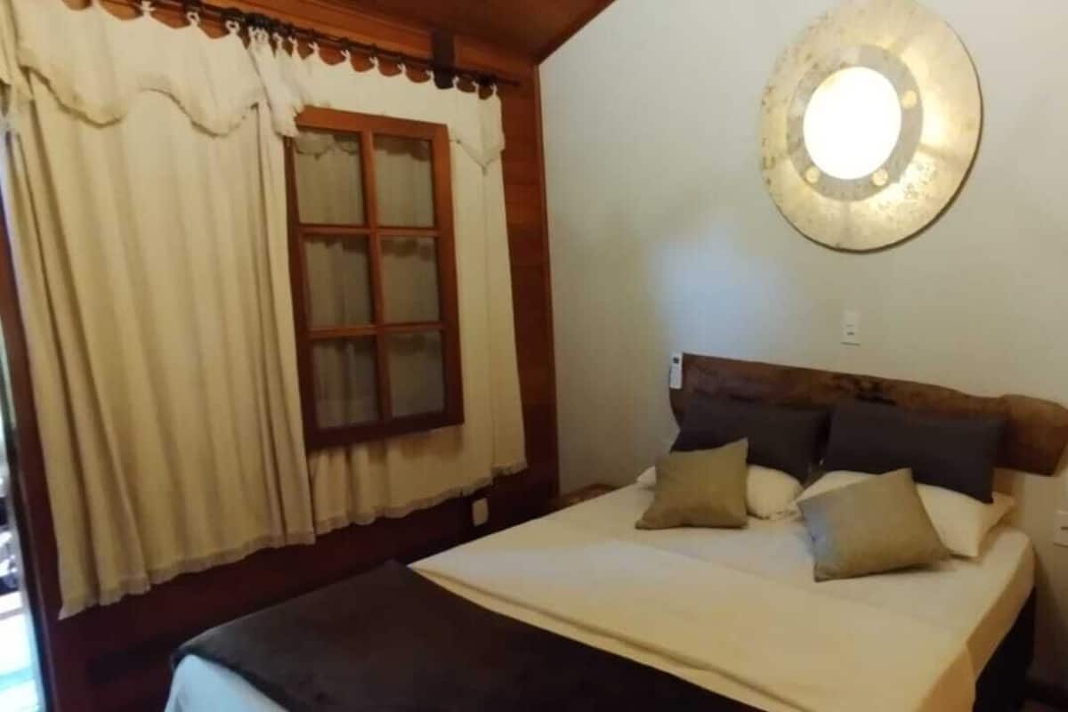 Deluxe Room, Ensuite, Garden View | Premium bedding, minibar, individually decorated, individually furnished