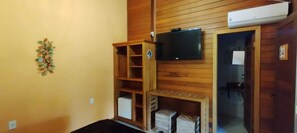 Deluxe Room, Ensuite, Garden View | Bathroom | Free toiletries, towels - POUSADA SITIO DAS FLORES (Nova Lima)