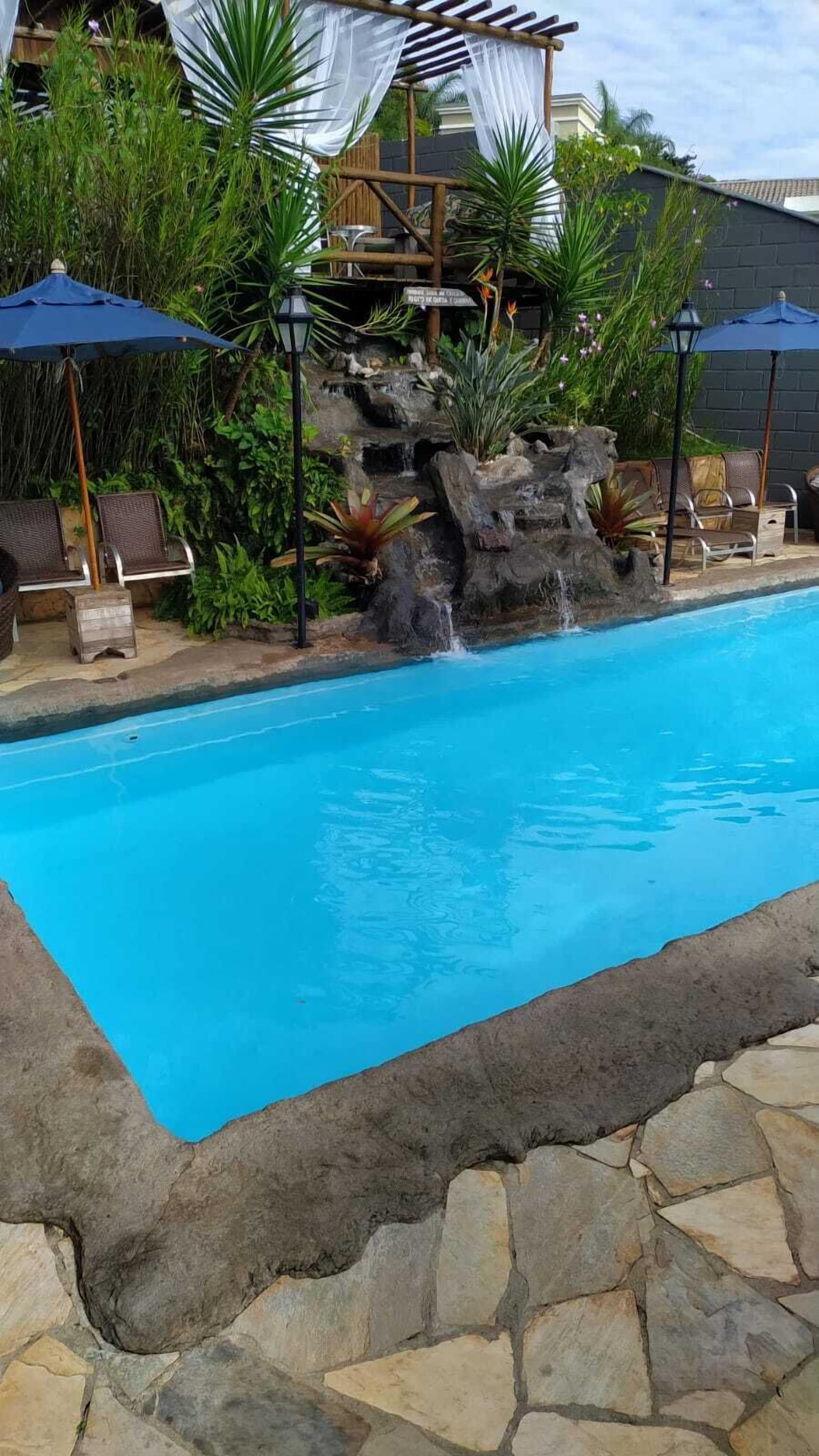 Indoor pool, 2 outdoor pools
