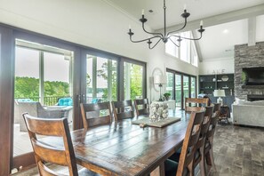 スマートテレビ、暖炉