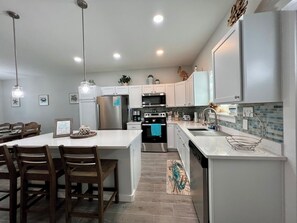 House, Multiple Beds, Balcony | Private kitchen | Fridge, microwave, oven, stovetop - No Crabby Attitudes-15005 (Corpus Christi)