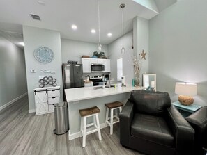 House, Multiple Beds, Kitchen, Ocean View | Private kitchen | Fridge, microwave, oven, stovetop - Captains Corner (Corpus Christi)