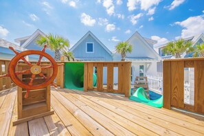 Property grounds - Captains Corner (Corpus Christi)