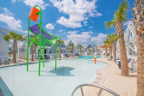 Outdoor pool - Captains Corner (Corpus Christi)