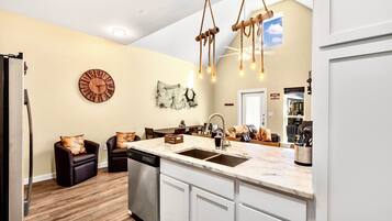 House, Multiple Beds, Kitchen, Ocean View | Private kitchen | Fridge, microwave, oven, stovetop