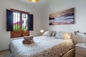 2 bedrooms, in-room safe, iron/ironing board, free WiFi