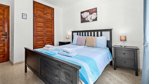 2 Schlafzimmer, Zimmersafe, Bügeleisen/Bügelbrett, kostenloses WLAN