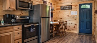 Blackberry Bramble: Budget friendly Hocking Hills